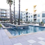 Wanderjaunt - Southtown Apartments